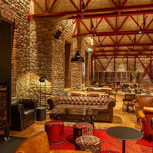 Hotel Melesin Distillery